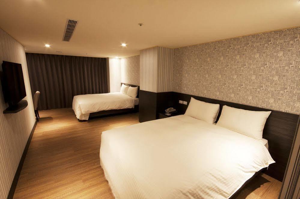 Golden Pacific Hotel Taichung Exterior photo